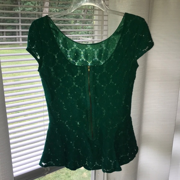 Peplum style top - Picture 2 of 3
